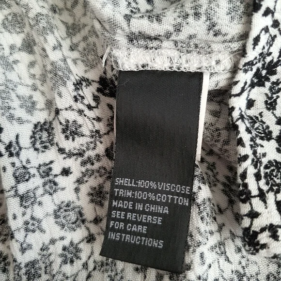 Sportsgirl Boho Floral Top - Picture 12 of 13